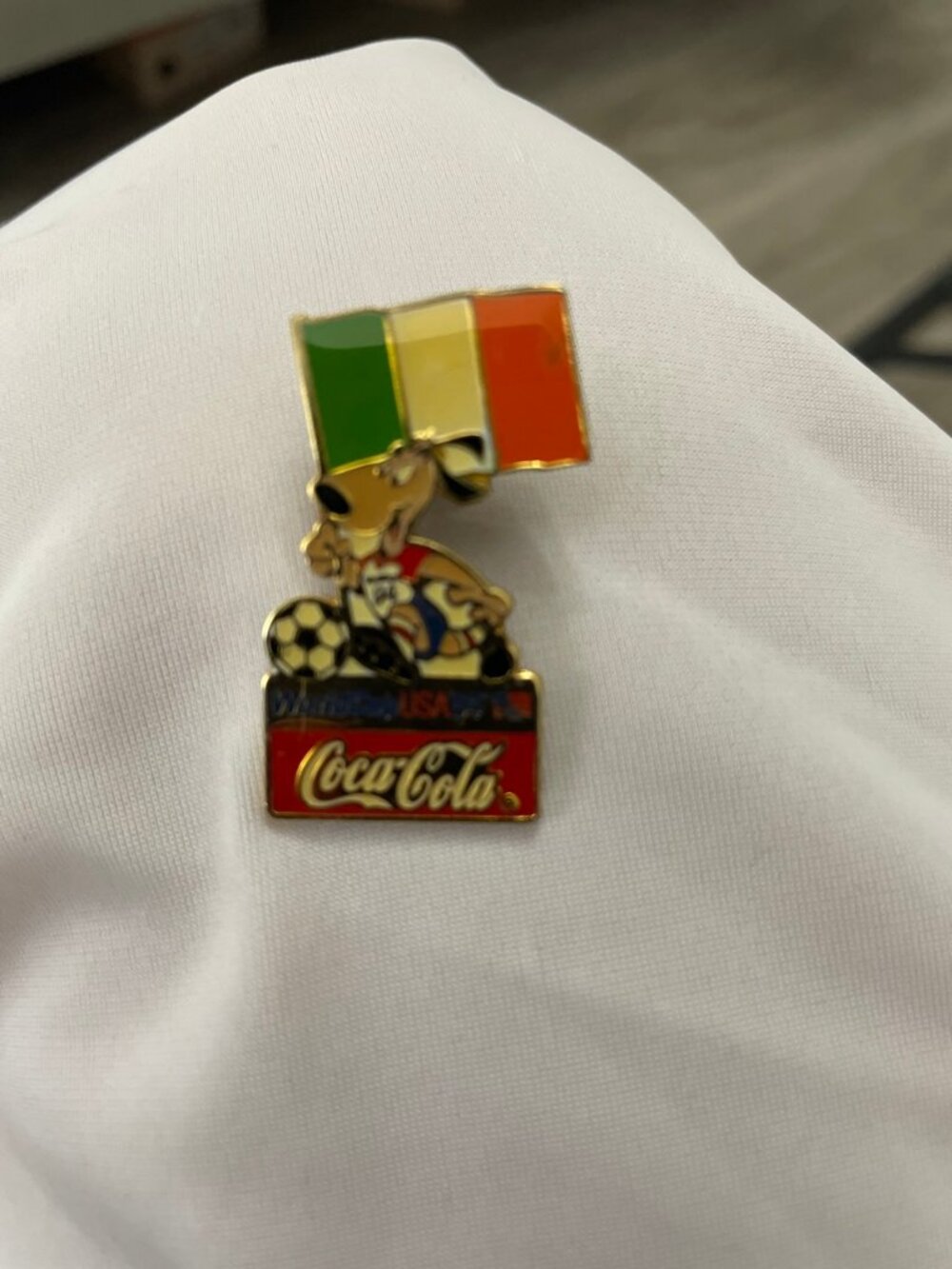 Vintage Coca-Cola USA 94 Soccer Mascot Enamel Pin Irish Flag Collectors Item